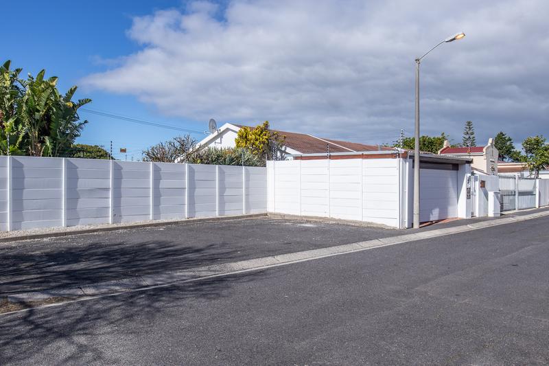 2 Bedroom Property for Sale in Diep River Western Cape